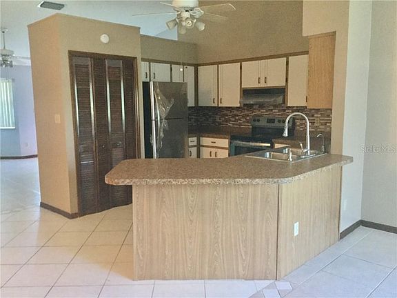 2nd image of 2075 S Old Mill Dr