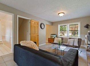 7101 Glenross Rd, Woodbury, MN 55125