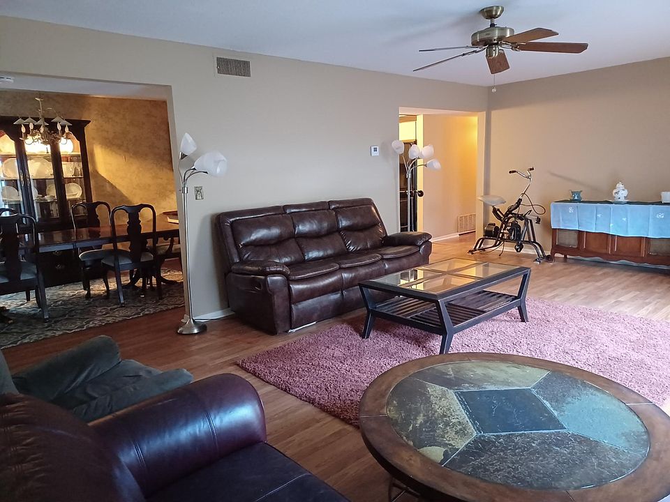 1st image of 6594 Poplar Woods Cir S APT 1
