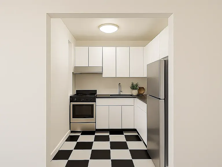 131 E 83rd St #6B — Photo 2