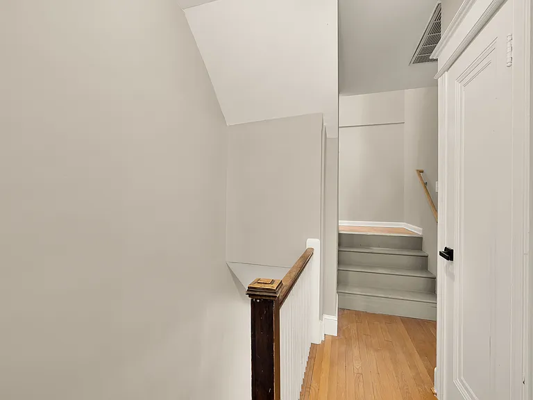 2408 37th St NW — Photo 11