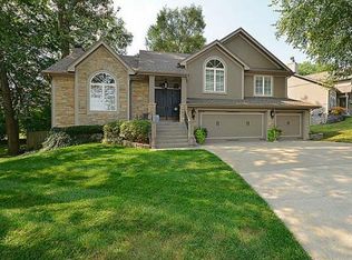 1407 NE 80th St, Gladstone, MO 64118