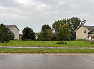 1518 Hidden Trl, Mayer, MN 55360