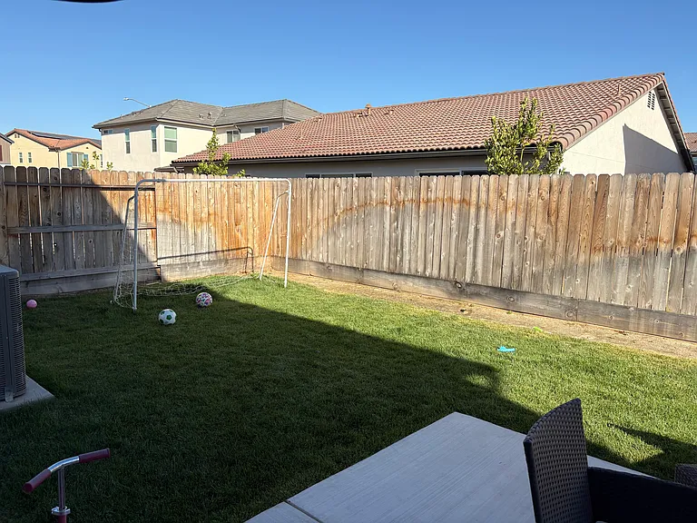 2875 E Colina Dr — Photo 26