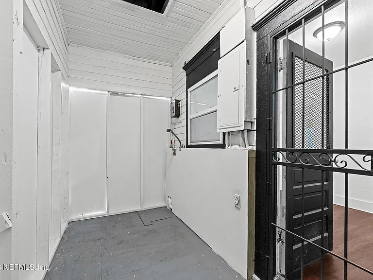 34 W 23rd St — Photo 10
