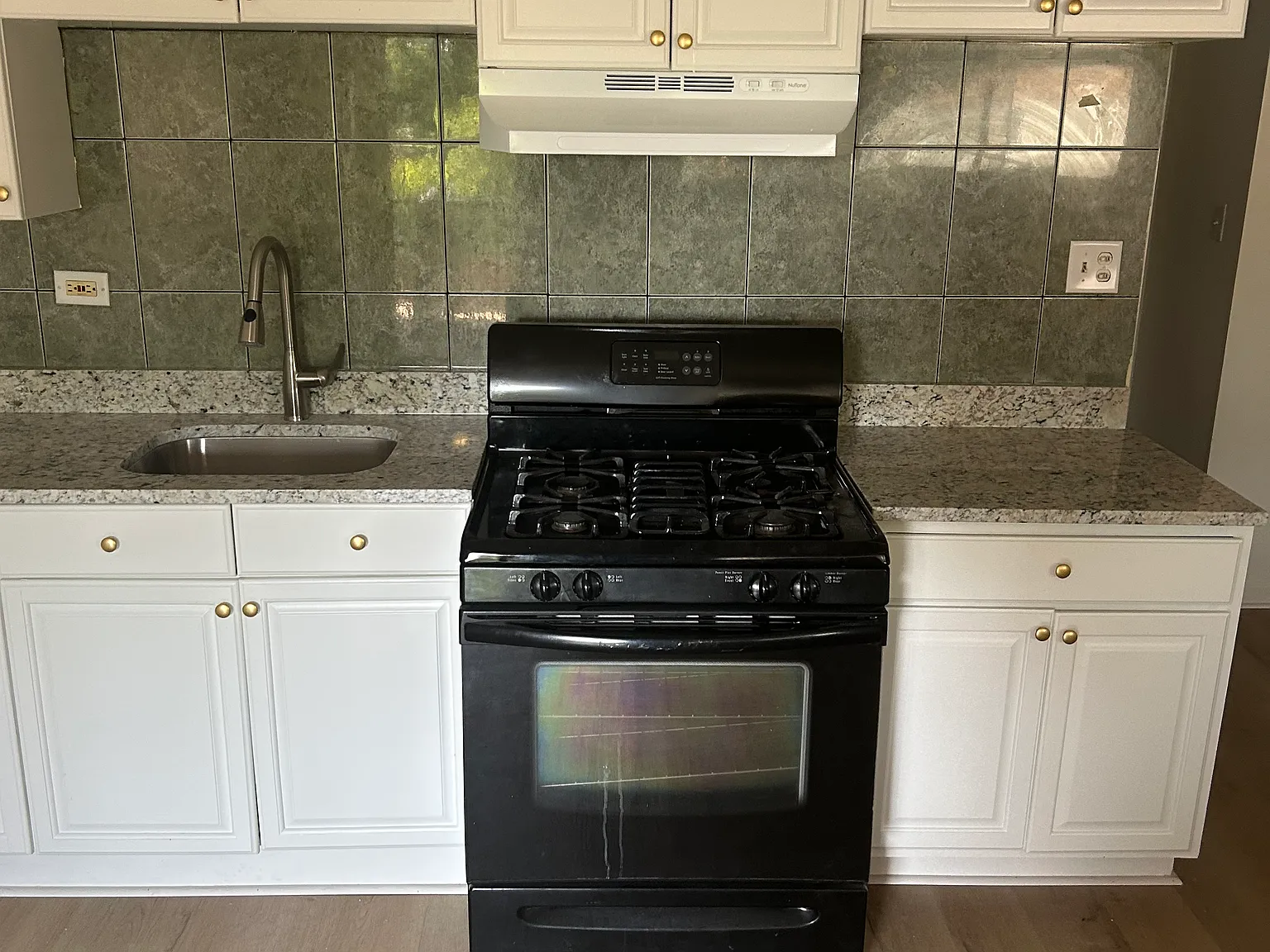 1 bed, 775 sqft, $1,390 — Photo 2