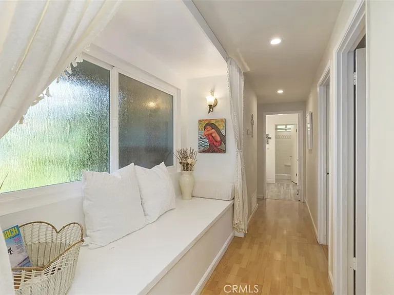 3068 Zell Dr — Photo 18
