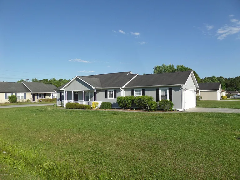 401 Sumrell Way — Photo 4