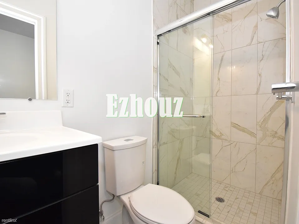 1200 st paul apt 302 bath1