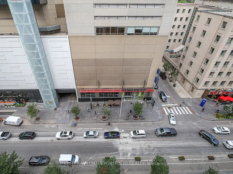 85 Bloor St E #1204 — Photo 18