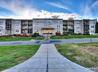 308 Meadowside Rd APT 101, Milford, CT 06460