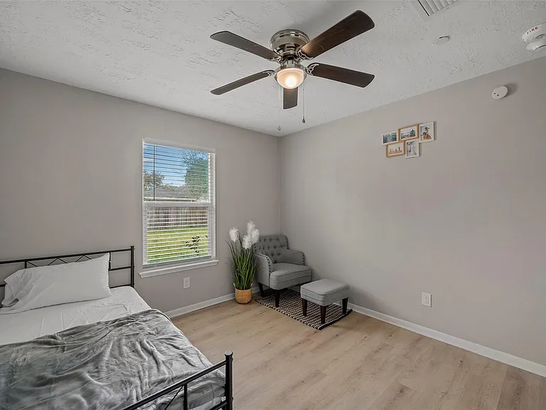 22114 Merrymount Dr — Photo 18