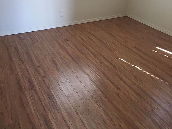 5th image of 34063 Avenue J APT C
