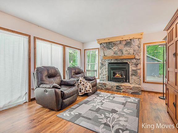 5th image of 14641 Myers Lake Ave NE