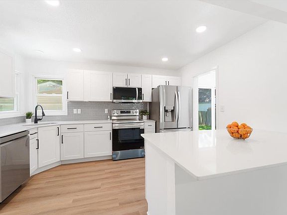 5th image of 3029 Cottonwood Ln