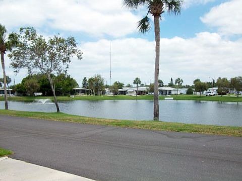 2nd image of 290 Lake Dr
