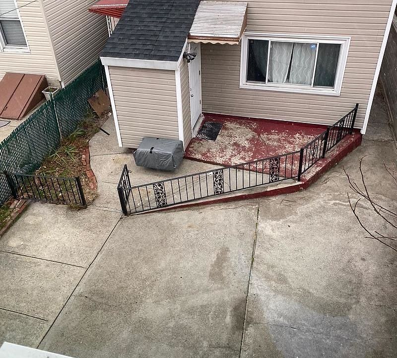1st image of 32-23 42nd St #2C