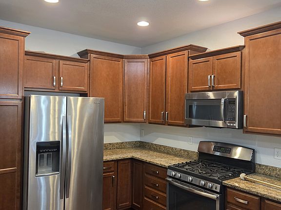 5th image of 9078 E Phillips Dr