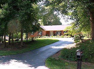 704 Tuscarora Dr, Danville, VA 24540