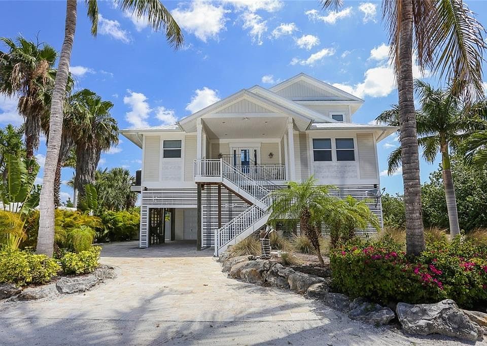 1st image of 290 Kettle Harbor Dr