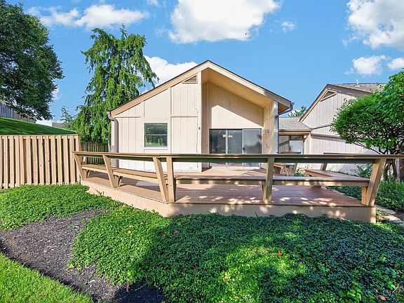 3rd image of 8022 Timbertree Way #5-2