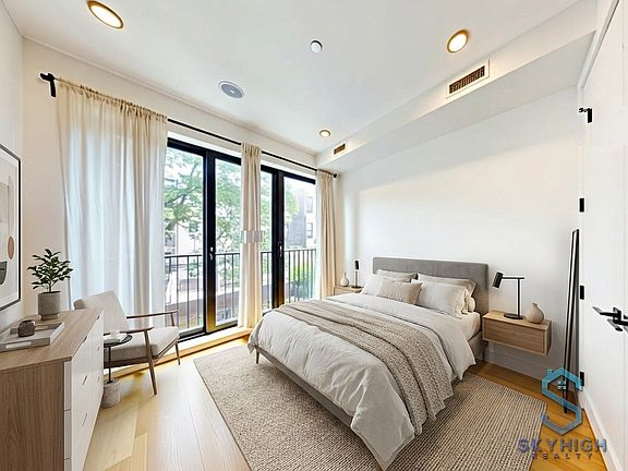 4th image of 1200 Decatur St #204