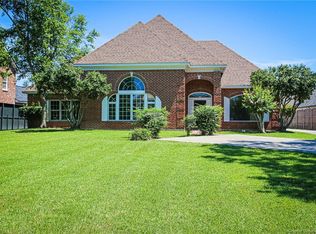 1304 Charlestown Ln, Lake Charles, LA 70605