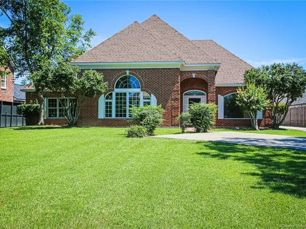 1304 Charlestown Ln, Lake Charles, LA 70605