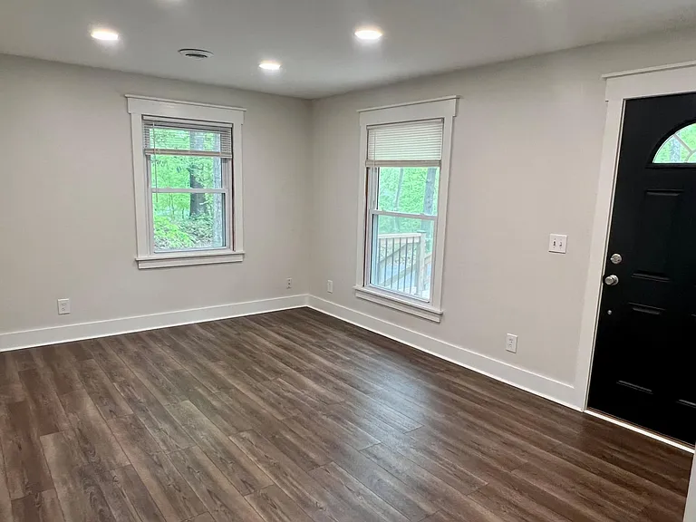 6408 Chatterton Ln — Photo 6