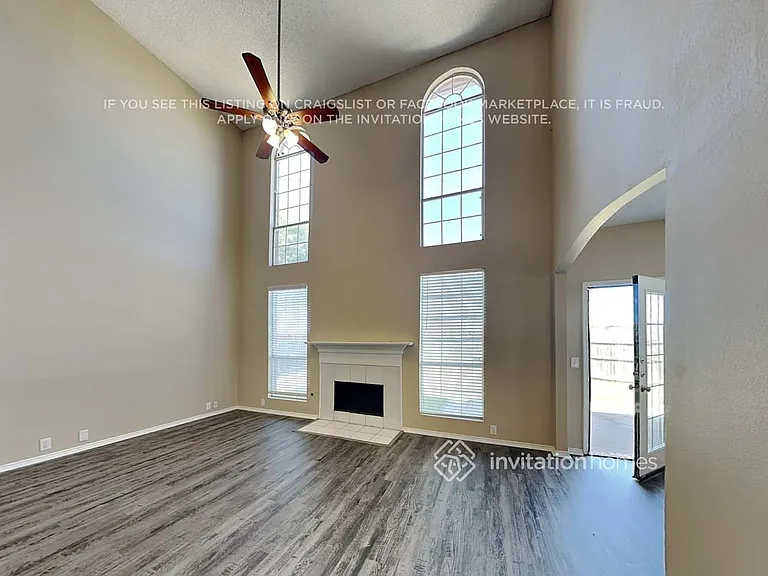 1700 Lansdale Dr — Photo 5