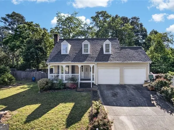 1315 Oakengate Dr, Stone Mountain, GA 30083