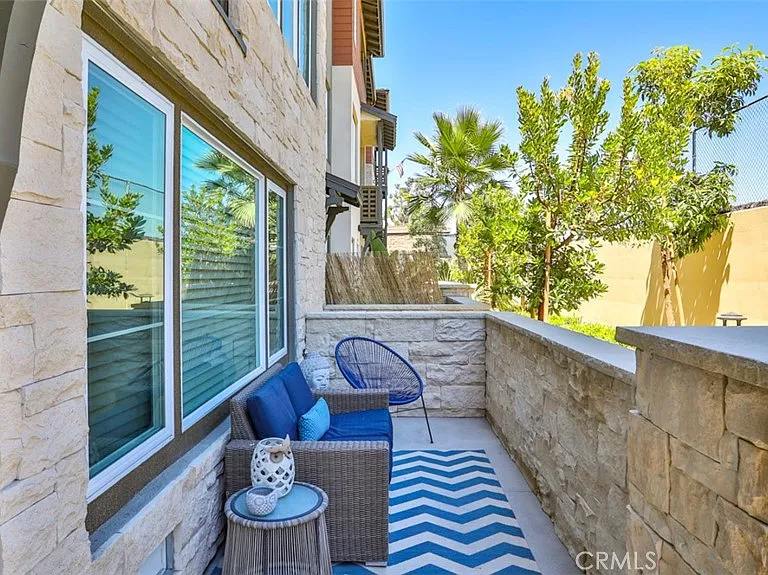 1207 Doheny Way — Photo 42