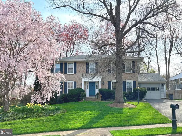 1923 Freedom Ln, Falls Church, VA 22043