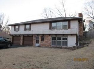 4910 N Flora Ave, Kansas City, MO 64118