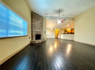 2230 Sunswept Ct, Sugar Land, TX 77478