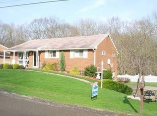 641 Palo Alto Dr, Ellwood City, PA