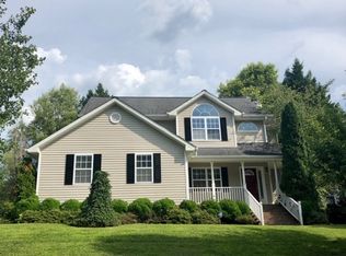 6615 Ivystone Dr, Jamestown, NC 27282