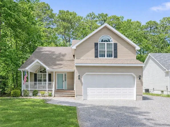 37323 Davey Jones Blvd, Greenbackville, VA 23356