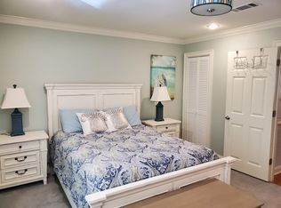 800 S Beach Blvd #2, Bay Saint Louis, MS 39520