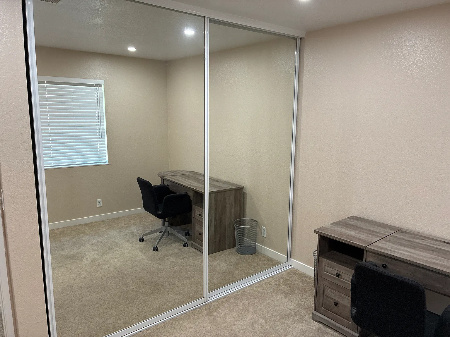 2 bed, 1087 sqft, $1,300 — Photo 3