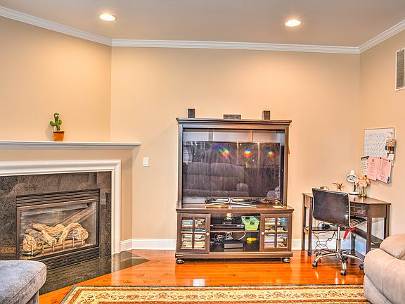 2nd image of 39 Brinkmanns Way