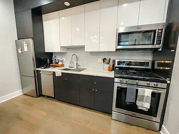 5th image of 1638 N Marshfield Ave APT 2R
