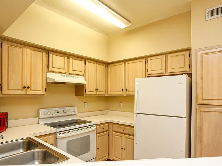 23640 Walden Center Dr #207 — Photo 9
