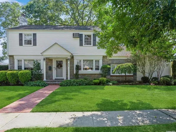 466 N Wood Road, Rockville Centre, NY 11570