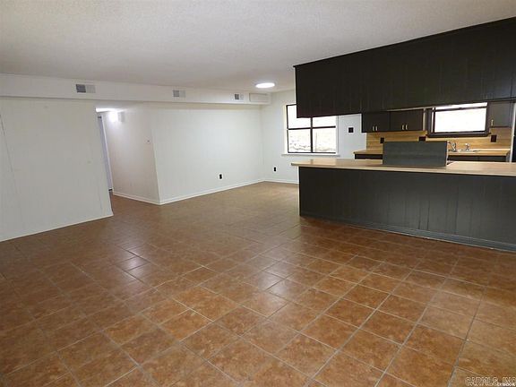 4th image of 115 Southern Hills Dr