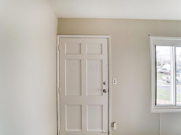 5th image of 2752 Claude Dr