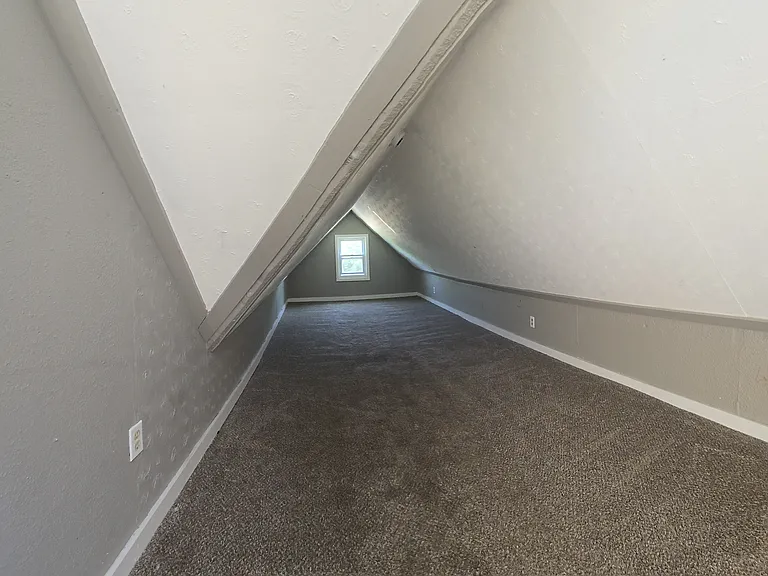 1016 Ervin Ter — Photo 7