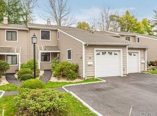 22 W Neck Ct, Huntington, NY 11743