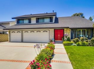 870 Prospect Pl, Costa Mesa, CA 92626