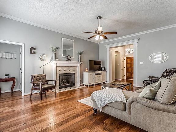5th image of 2501 Chesapeake Ct